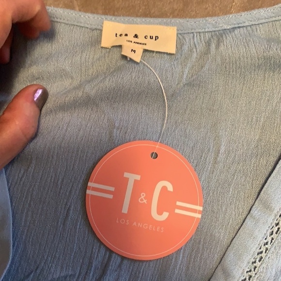 Tea & Cup long sleeved deep V lace waist top - Picture 9 of 10